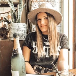 Meet your Posher, Nikki